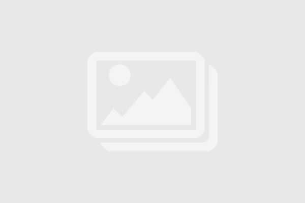 Julie et ses amies – Un shooting EVJF sous la pluie à Petit-Caux