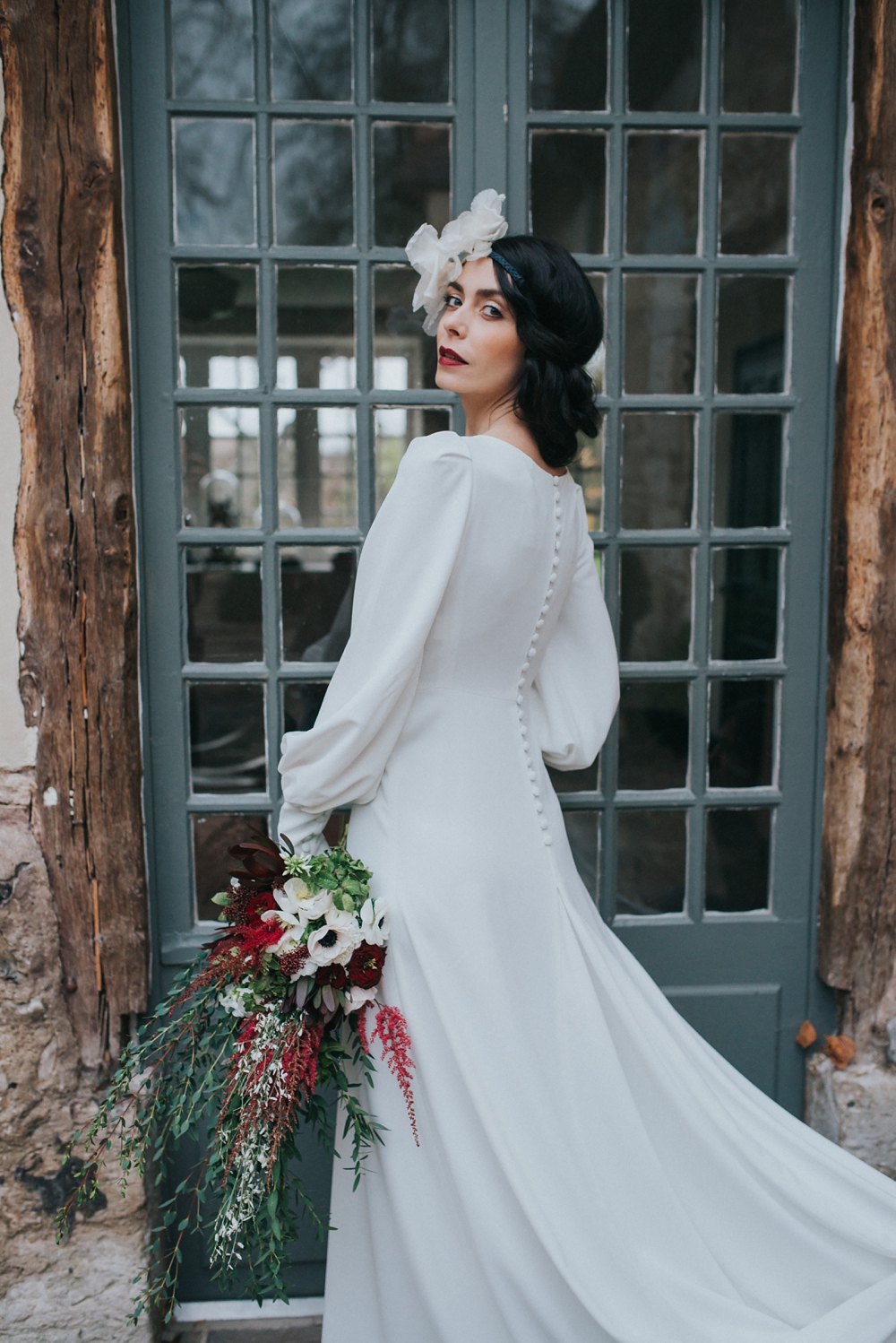 Shooting d'inspiration mariage hivernal organisé par une wedding planer à la Dîme de Giverny en Normandie ambiance rustique et vieille grange, guirlandes de lumières, bougies, feu de bois, sapin photographe Emmanuelle Auzou de Vogue Photography Shooting d'inspiration mariage hivernal organisé par une wedding planer à la Dîme de Giverny en Normandie ambiance rustique et vieille grange, guirlandes de lumières, bougies, feu de bois, sapin photographe Emmanuelle Auzou de Vogue Photography