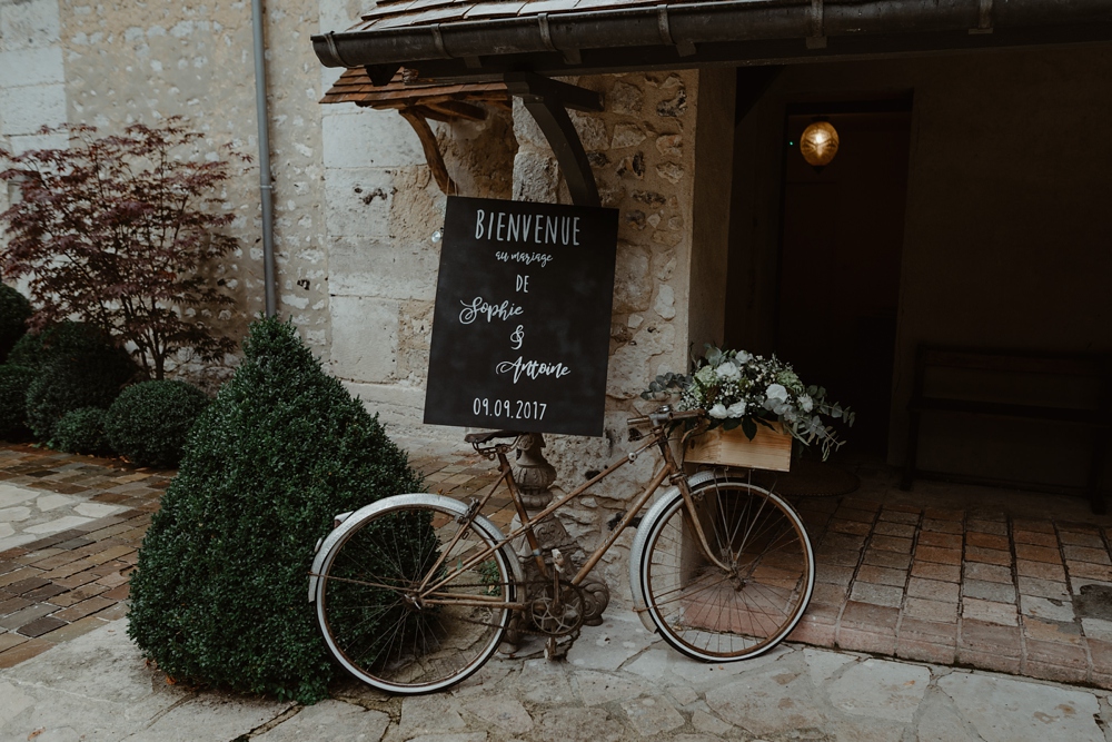 Mariage à la Dîme de Giverny en Normandie, robe Laure de Sagazan, photographe Emmanuelle Auzou - Vogue Photography