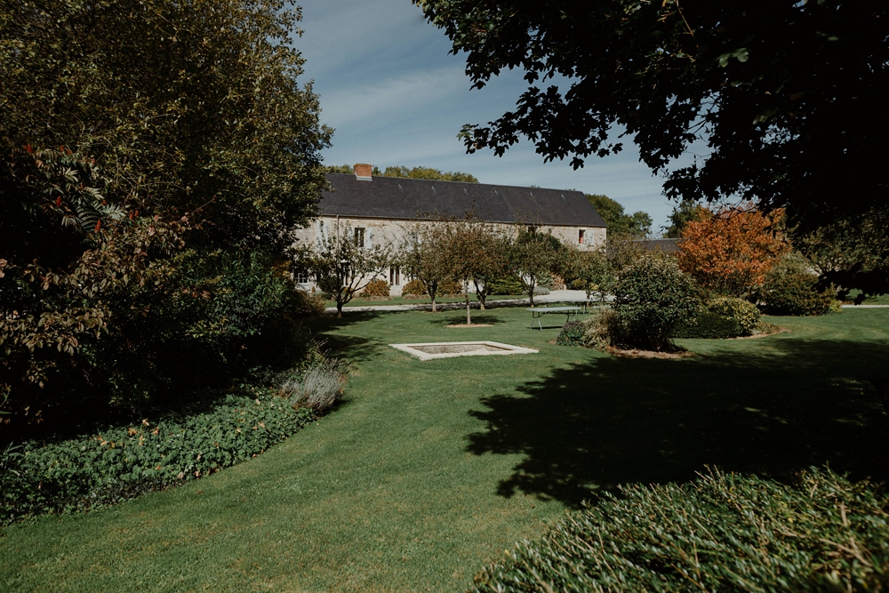 Mariage à la Grange Espins en Normandie près de Caen - Robe Laure de Sagazan - Photographe mariage Emmanuelle Auzou