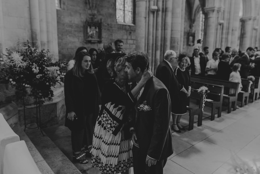 Photographe de mariage à l'Orangerie Saint Jean à La Chapelle sur Dun en Normandie - Eglise du Bourg Dun