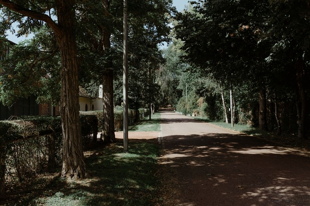 Photographe Mariage Le Touquet - Reportage de mariage dans la maison familiale, puis à l'église du Touquet puis à l'Opale Corner près de l'hippodrome du Touquet - Emmanuelle Auzou photographe de mariage
