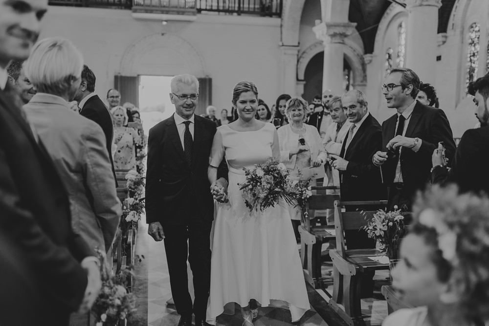 Photographe Mariage Le Touquet - Reportage de mariage dans la maison familiale, puis à l'église du Touquet puis à l'Opale Corner près de l'hippodrome du Touquet - Emmanuelle Auzou photographe de mariage