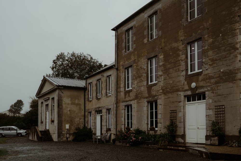 Photographe Mariage Granville - Vidéaste Mariage Granville - Cérémonie laïque au domaine de la Guérie à Coutances dans la Manche