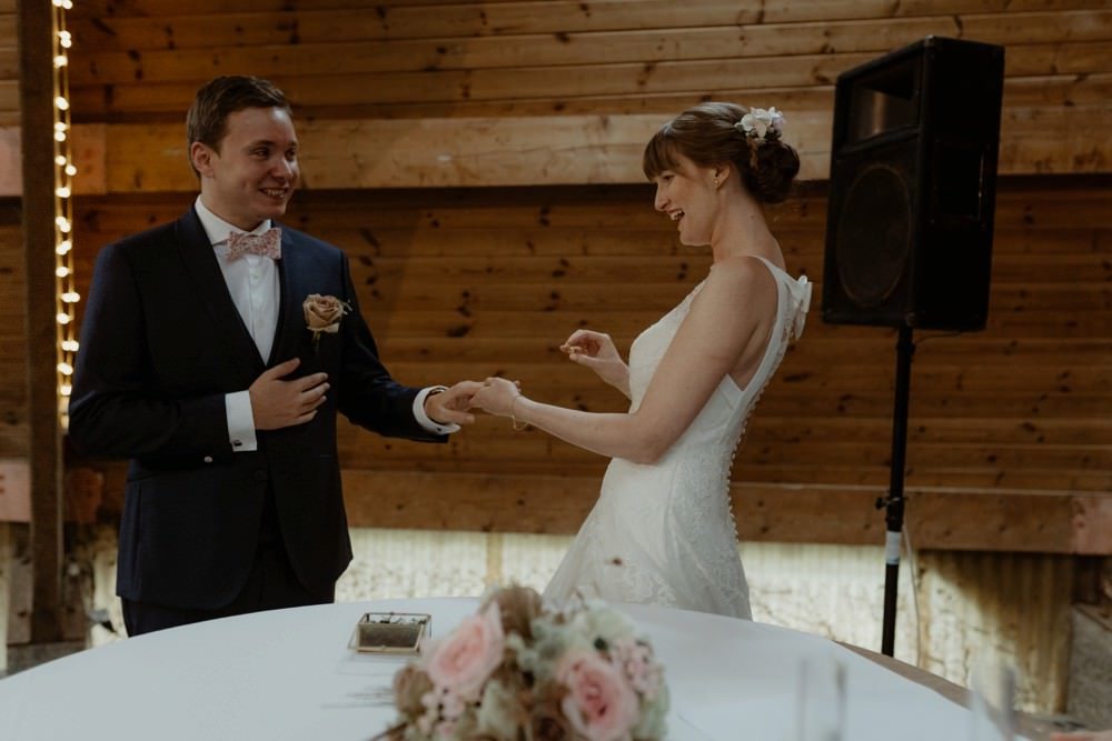 Photographe Mariage Granville - Vidéaste Mariage Granville - Cérémonie laïque au domaine de la Guérie à Coutances dans la Manche