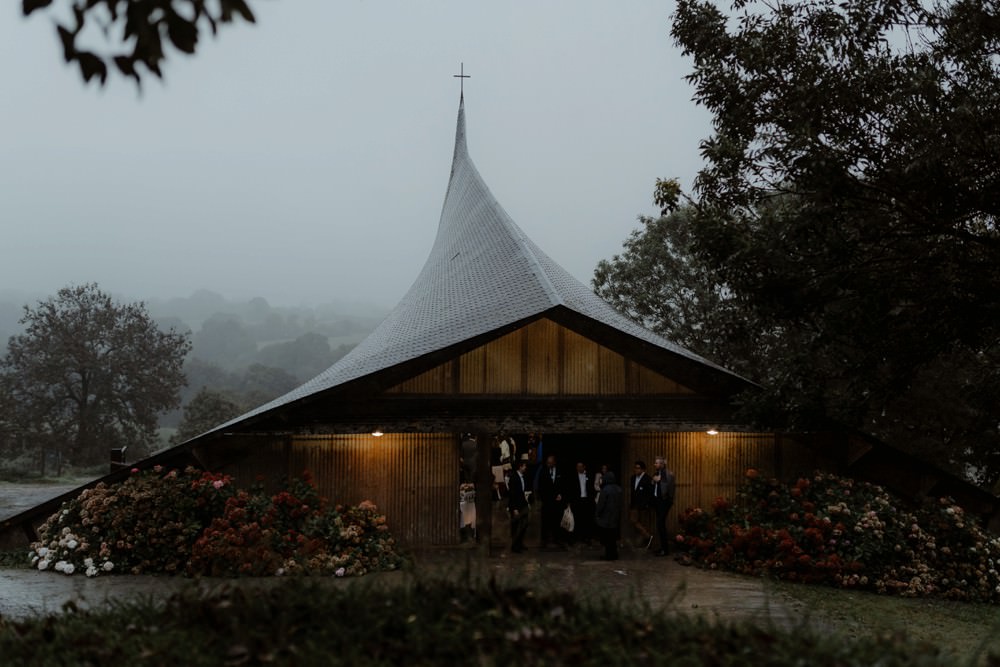 Audrey & Erwin – Mariage pluvieux au Domaine de la Guérie dans la Manche