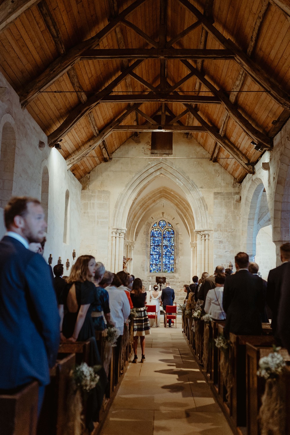 Mariage franco-hollandais folk et nature avec une robe Lorafolk en Normandie près de la mer