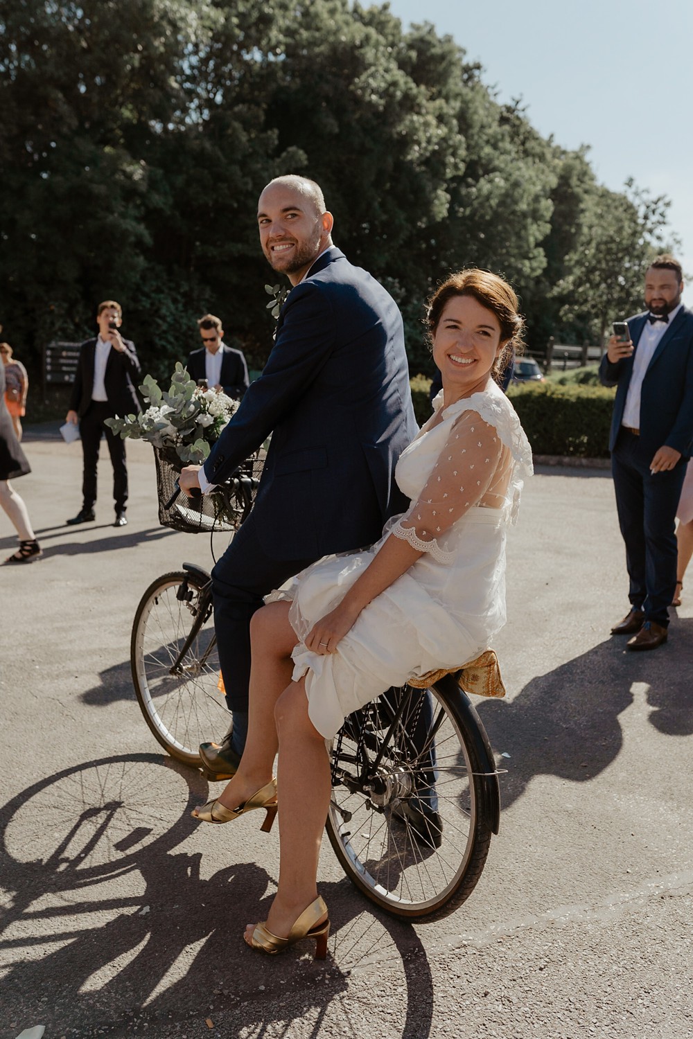 Reportage mariage au Bois des Moutiers à Varengeville sur Mer par Emmanuelle Auzou photographe chez Vogue Wedding à Dieppe
