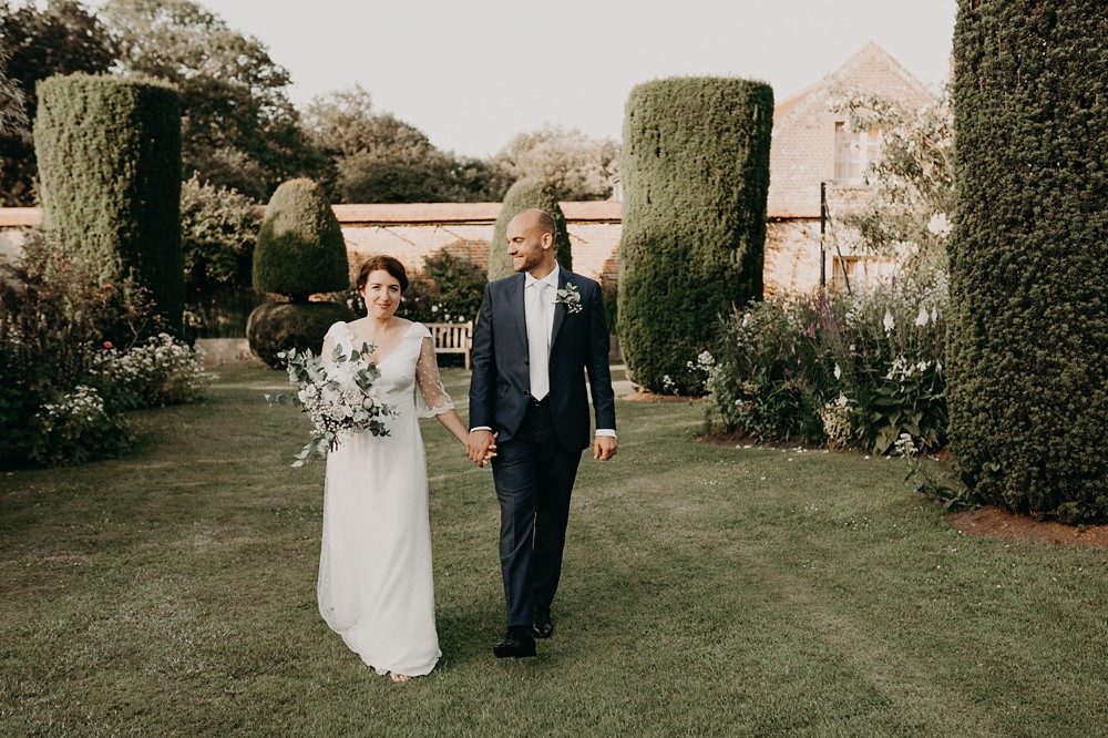 Reportage mariage au Bois des Moutiers à Varengeville sur Mer par Emmanuelle Auzou photographe chez Vogue Wedding à Dieppe