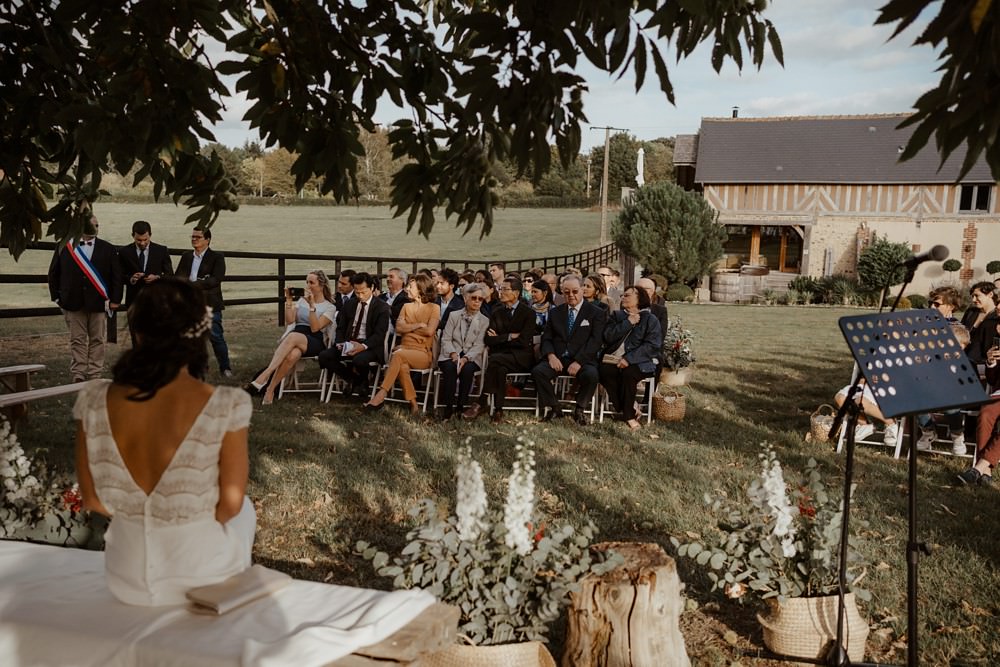 Un mariage laique dans le Calvados - Mariage sous tente nomade et décoration vintage