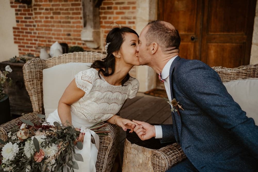 Un mariage laique au Pré des Colombiers dans le Calvados - Mariage sous tente nomade et décoration vintage