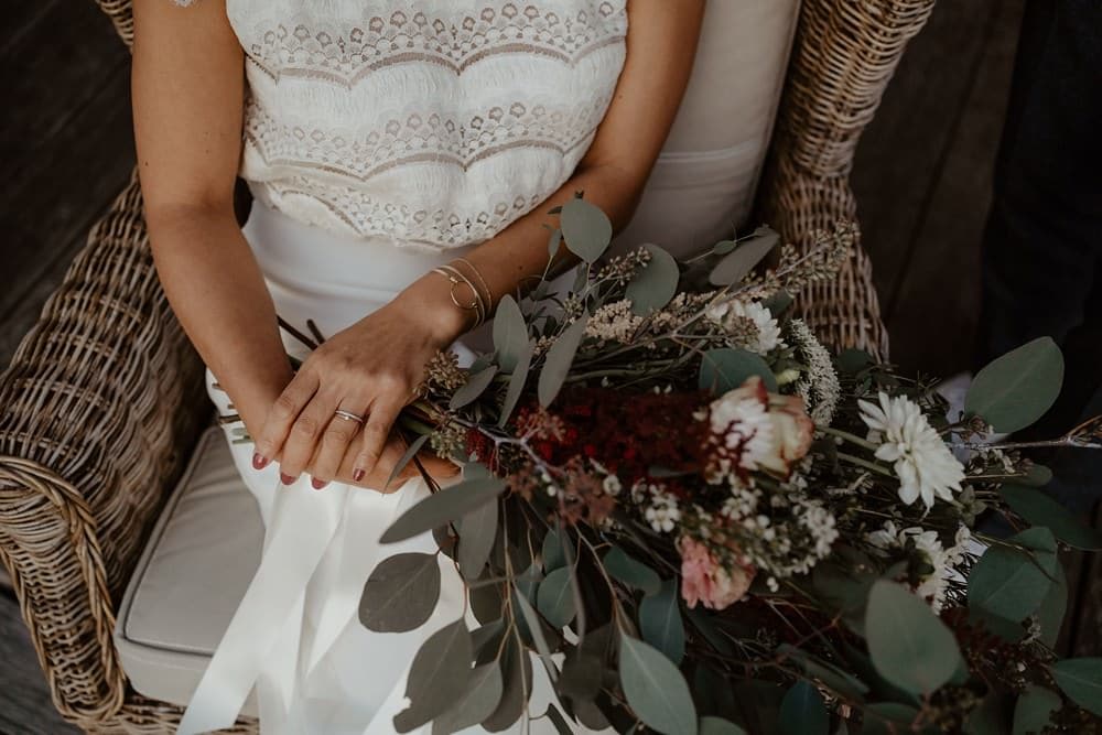 Un mariage laique au Pré des Colombiers dans le Calvados - Mariage sous tente nomade et décoration vintage