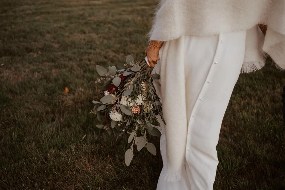 Un mariage laique au Pré des Colombiers dans le Calvados - Mariage sous tente nomade et décoration vintage