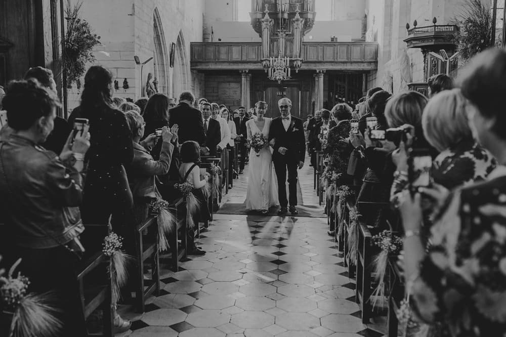 Mariage hygge et folk dans une jolie grange normande aux couleurs de l'automne