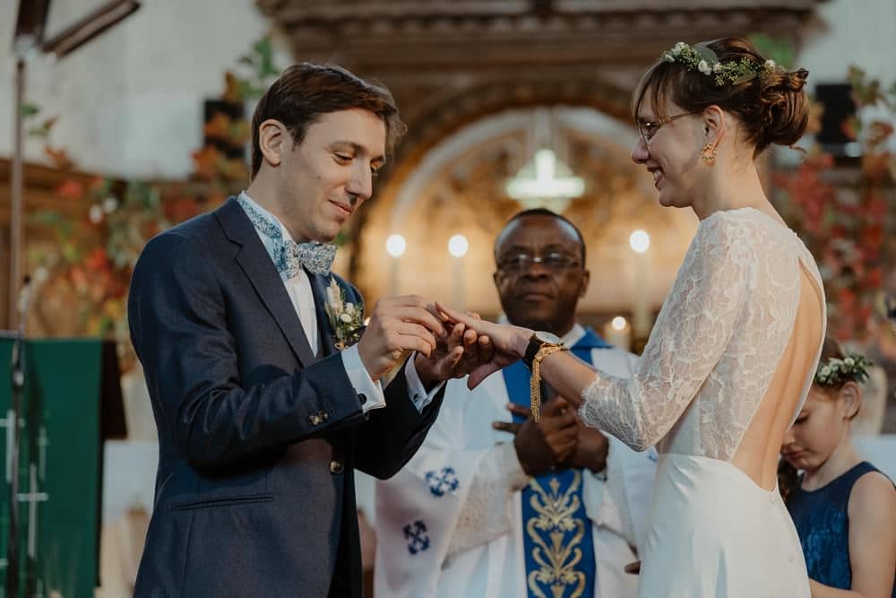 Mariage hygge et folk dans une jolie grange normande aux couleurs de l'automne