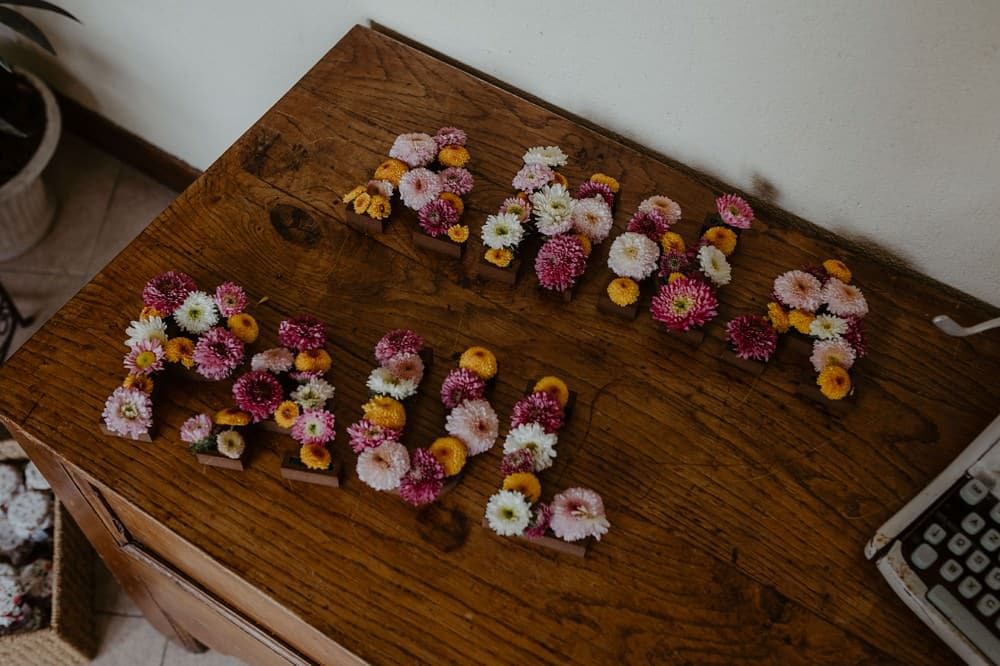 Mariage hygge et folk dans une jolie grange normande aux couleurs de l'automne
