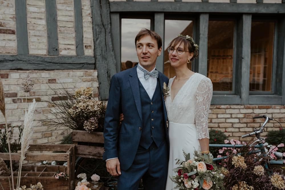 Mariage hygge et folk dans une jolie grange normande aux couleurs de l'automne