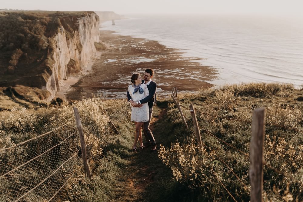 Photographe pour séance PACS sur les falaises et à la mer en Seine Maritime Normandie