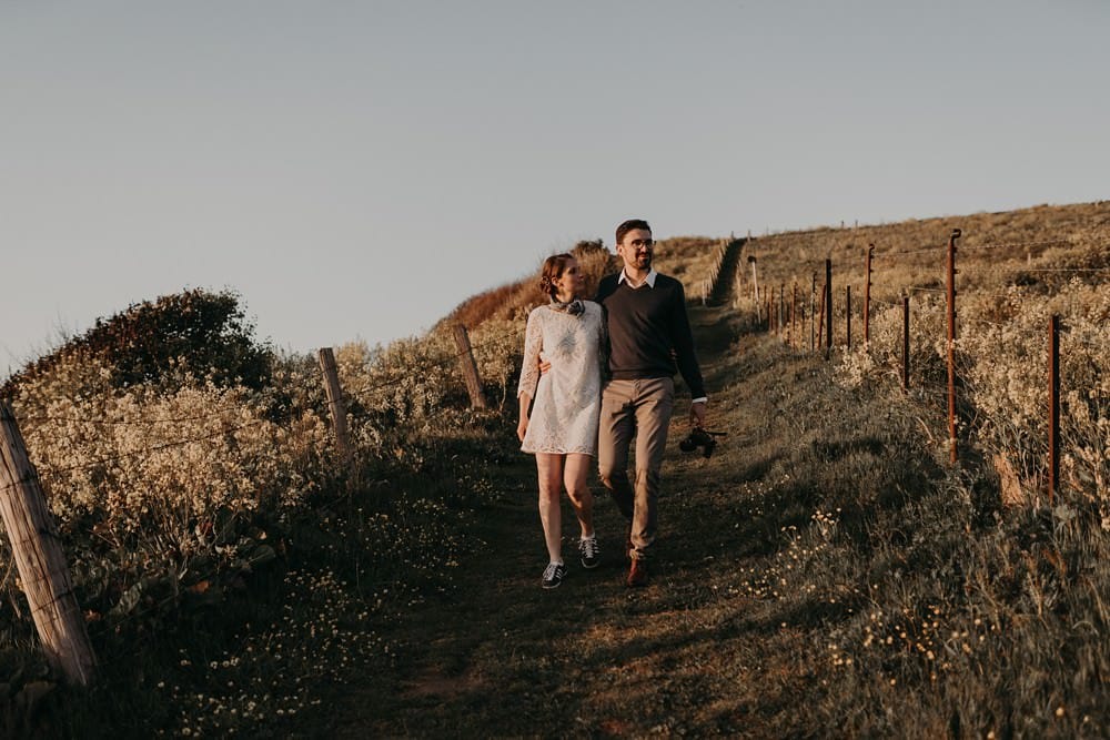 Photographe pour séance PACS sur les falaises et à la mer en Seine Maritime Normandie