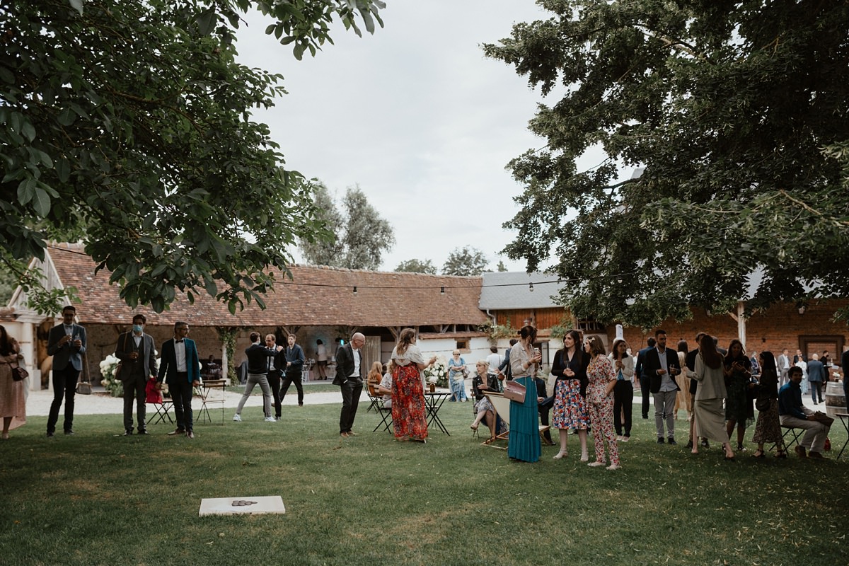 Photographe et Vidéaste mariage domaine de Guerquesalle - Un reportage mariage folk à la ferme de Querquesalle à Amécourt en Normandie