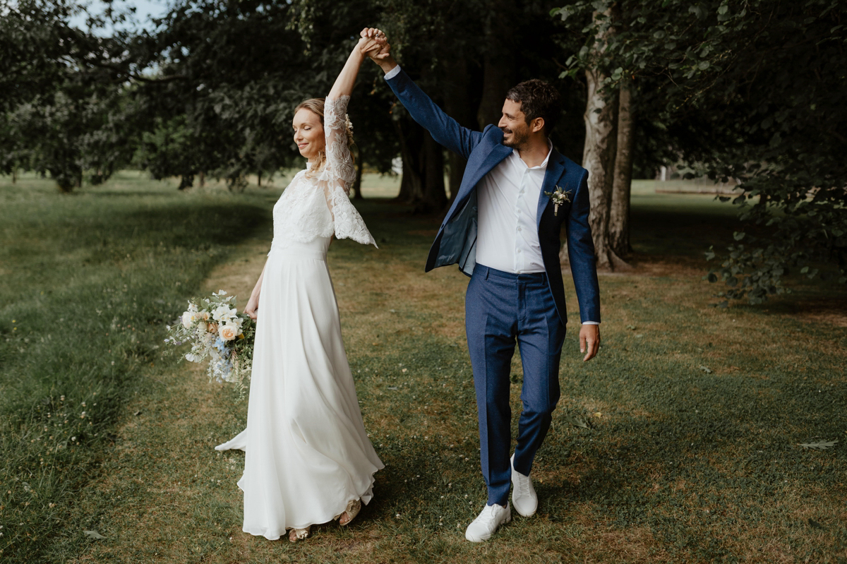 Photographe mariage et vidéaste mariage juif aux Jardins de Coppélia près de Honfleur et Deauville avec cérémonie laïque en extérieur