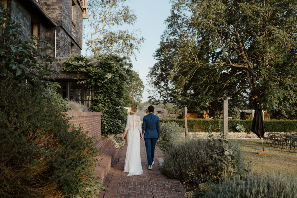 Photographe mariage et vidéaste mariage juif aux Jardins de Coppélia près de Honfleur et Deauville avec cérémonie laïque en extérieur