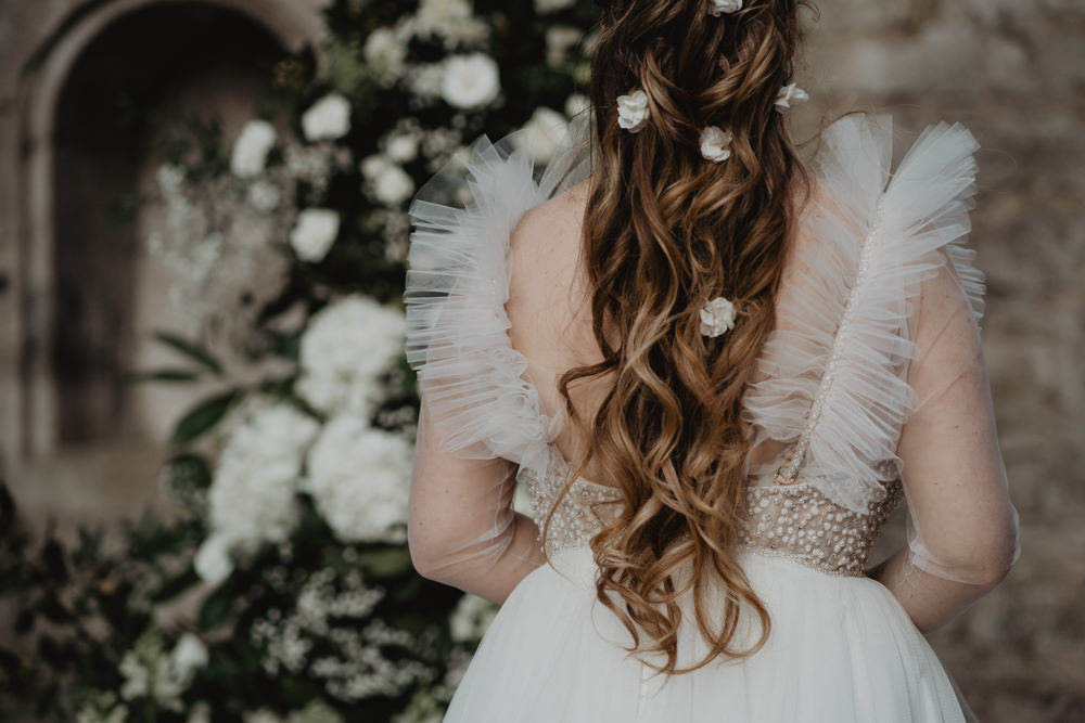 LAURA & VALENTIN – Un mariage dans les ruines de l’Abbaye de Fontaine Guérard
